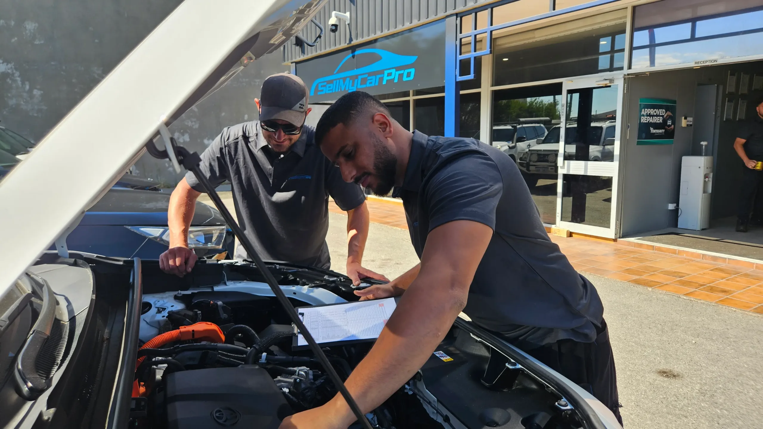 Sell My Car Pro inspector carrying out a free pre-purchase vehicle inspection in Perth