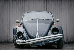 Old VW in a state of disrepair m