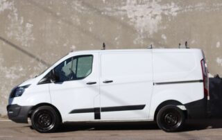 2018 Ford Transit Custom 04 2018 Ford Transit Custom 290S van side profile