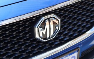 2021 MG Zs 03 2021 MG ZS front grille and MG badge