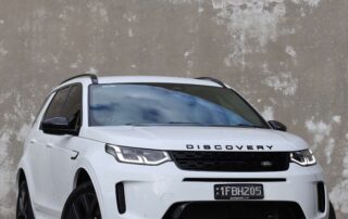 2022 Land Rover Discovery Sport P250 R-Dynamic SE front three-quarter view